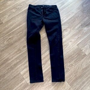 Like new, men’s super skinny black jeans